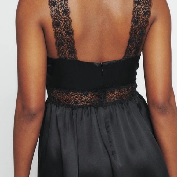 Reformation dress - Picture 2 of 5